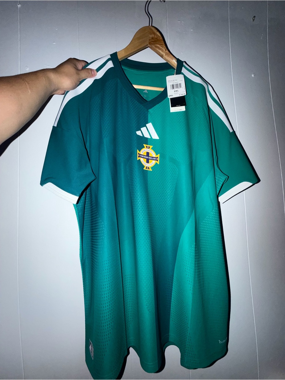 Men Adidas Authentic Ireland jersey Size 2XL